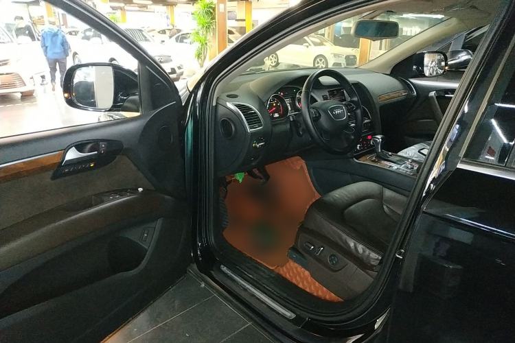 Used Audi Q7 2015 35 TFSI Ambition Edition Interior 3