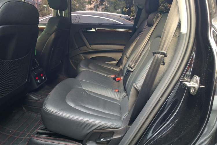 Used Audi Q7 2015 35 TFSI Sport Edition Interior 4