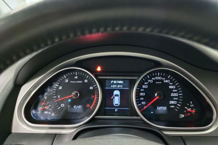 Used Audi Q7 2015 35 TFSI Ambition Edition Interior 4