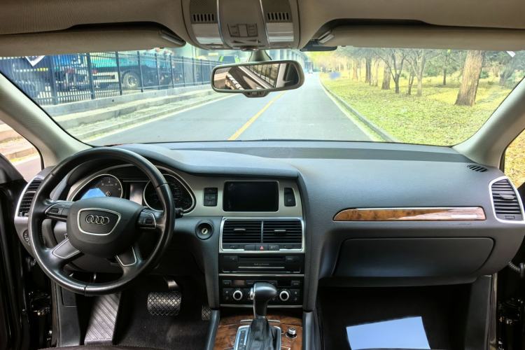 Used Audi Q7 2015 35 TFSI Ambition Edition Interior 4