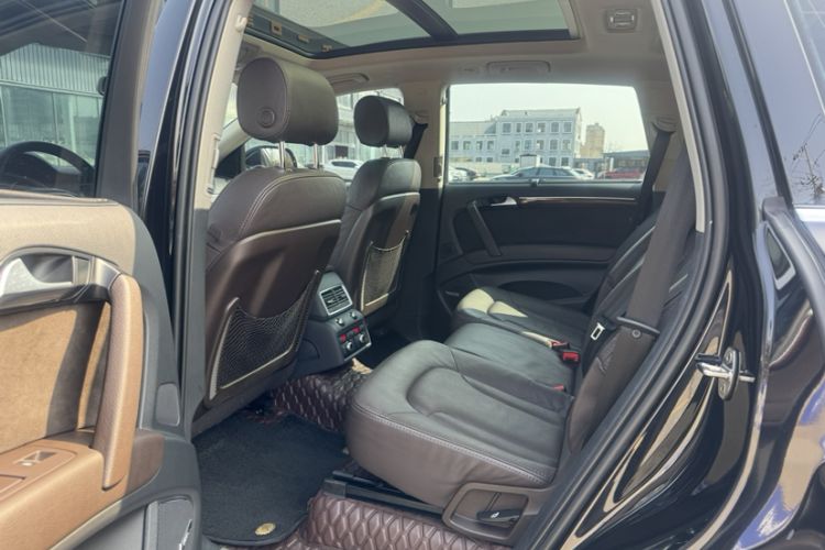 Used Audi Q7 2015 40 TFSI Collector's Edition Interior 7