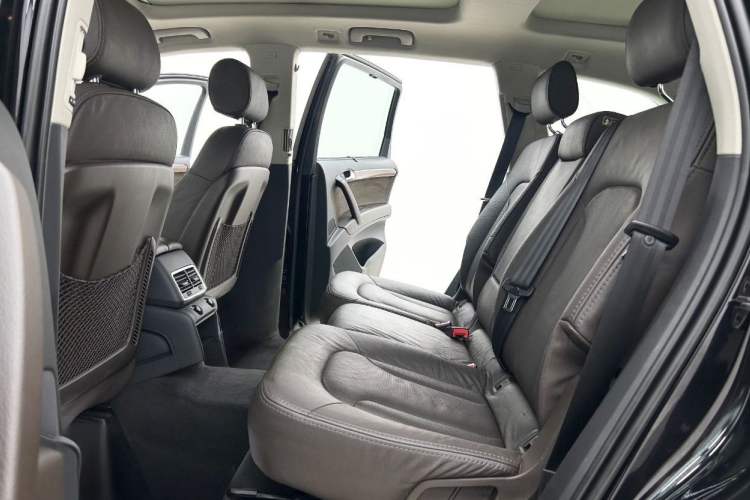 Used Audi Q7 2015 35 TFSI Ambition Edition Interior 8