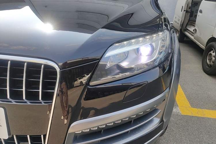 Used Audi Q7 2015 40 TFSI Collector's Edition Left Front Headlight