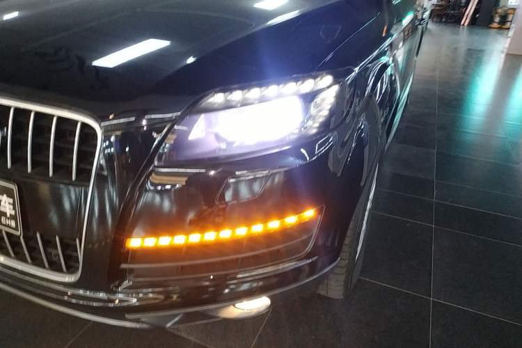 Used Audi Q7 2015 35 TFSI Ambition Edition Left Front Headlight