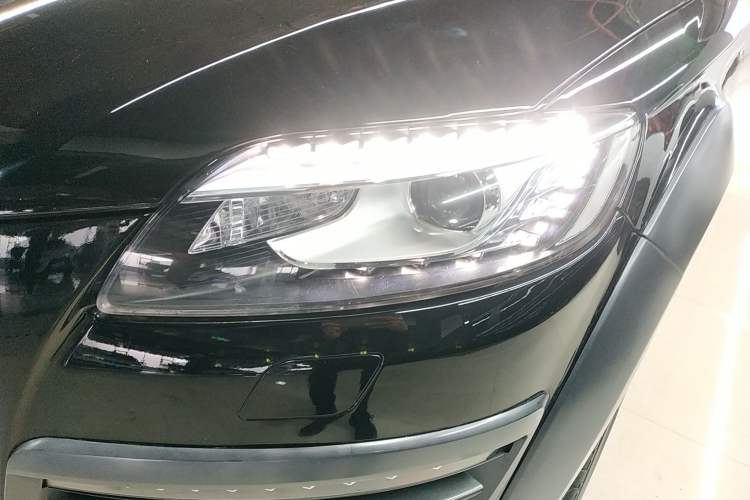 Used Audi Q7 2015 40 TFSI Collector's Edition Left Front Headlight