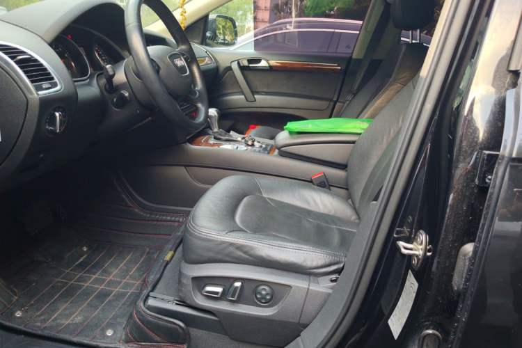 Used Audi Q7 2015 35 TFSI Sport Edition Left Front Seat