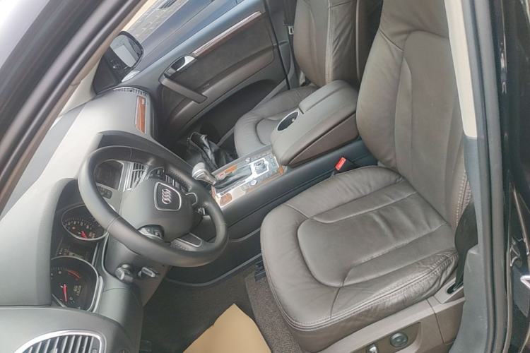 Used Audi Q7 2015 40 TFSI Collector's Edition Left Front Seat