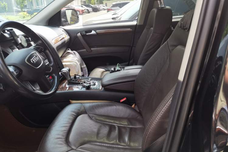Used Audi Q7 2015 35 TFSI Sport Edition Left Front Seat