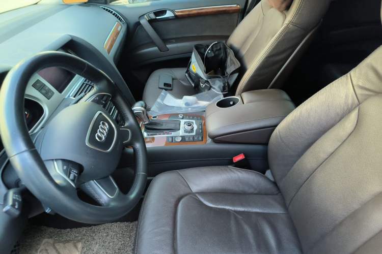 Used Audi Q7 2015 35 TFSI Ambition Edition Left Front Seat