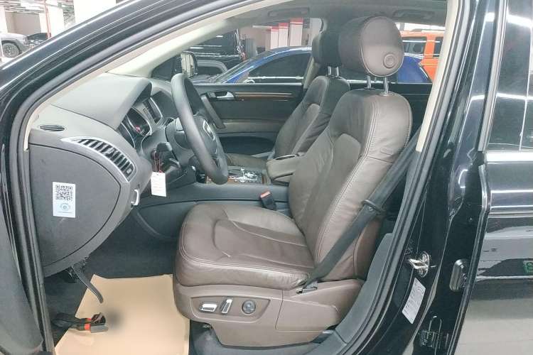 Used Audi Q7 2015 40 TFSI Collector's Edition Left Front Seat