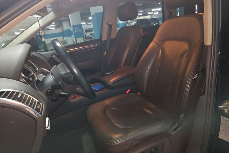 Used Audi Q7 2015 40 TFSI Collector's Edition Left Front Seat