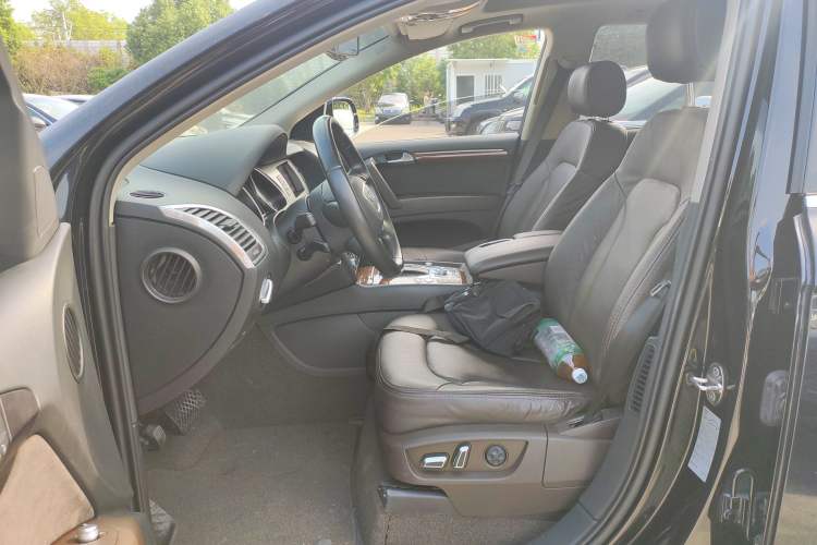 Used Audi Q7 2015 35 TFSI Ambition Edition Left Front Seat