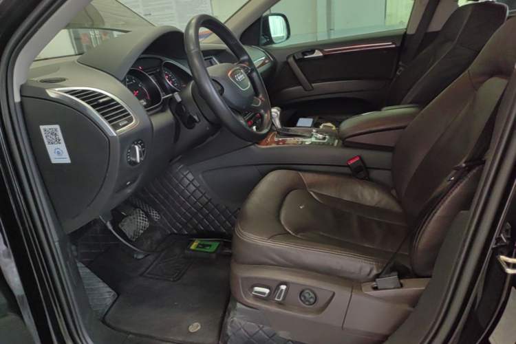 Used Audi Q7 2015 35 TFSI Sport Edition Left Front Seat