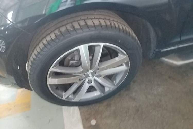 Used Audi Q7 2015 35 TFSI Ambition Edition Left Front Wheel Hub