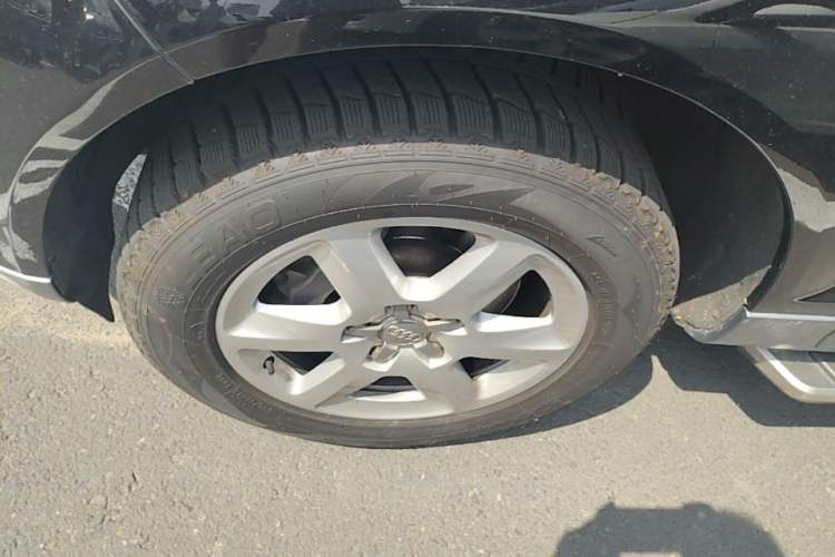 Used Audi Q7 2015 35 TFSI Ambition Edition Left Front Wheel Hub