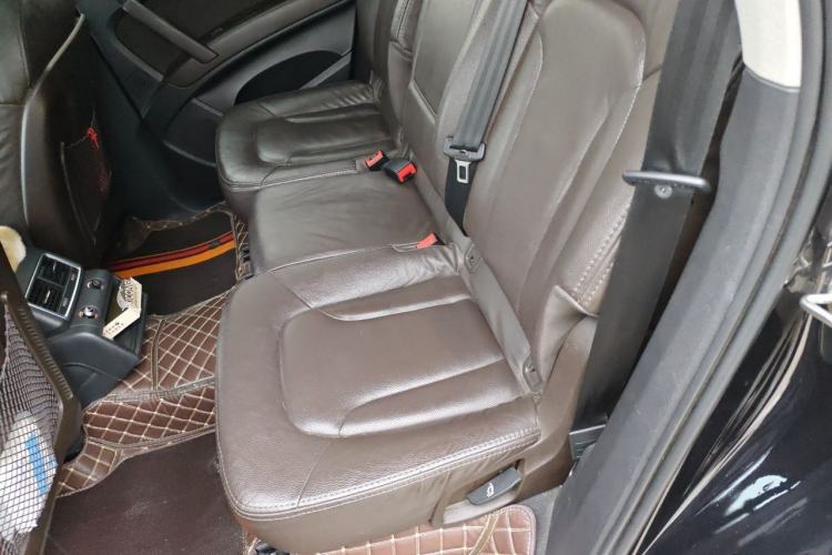Used Audi Q7 2015 35 TFSI Ambition Edition Left Rear Seat