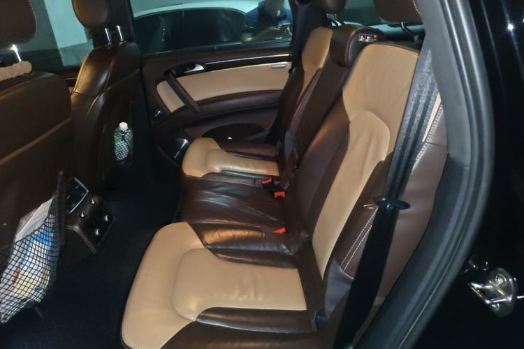 Used Audi Q7 2015 40 TFSI Collector's Edition Left Rear Seat