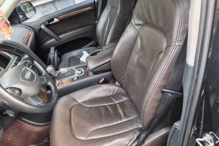 Used Audi Q7 2015 35 TFSI Ambition Edition Left Rear Seat