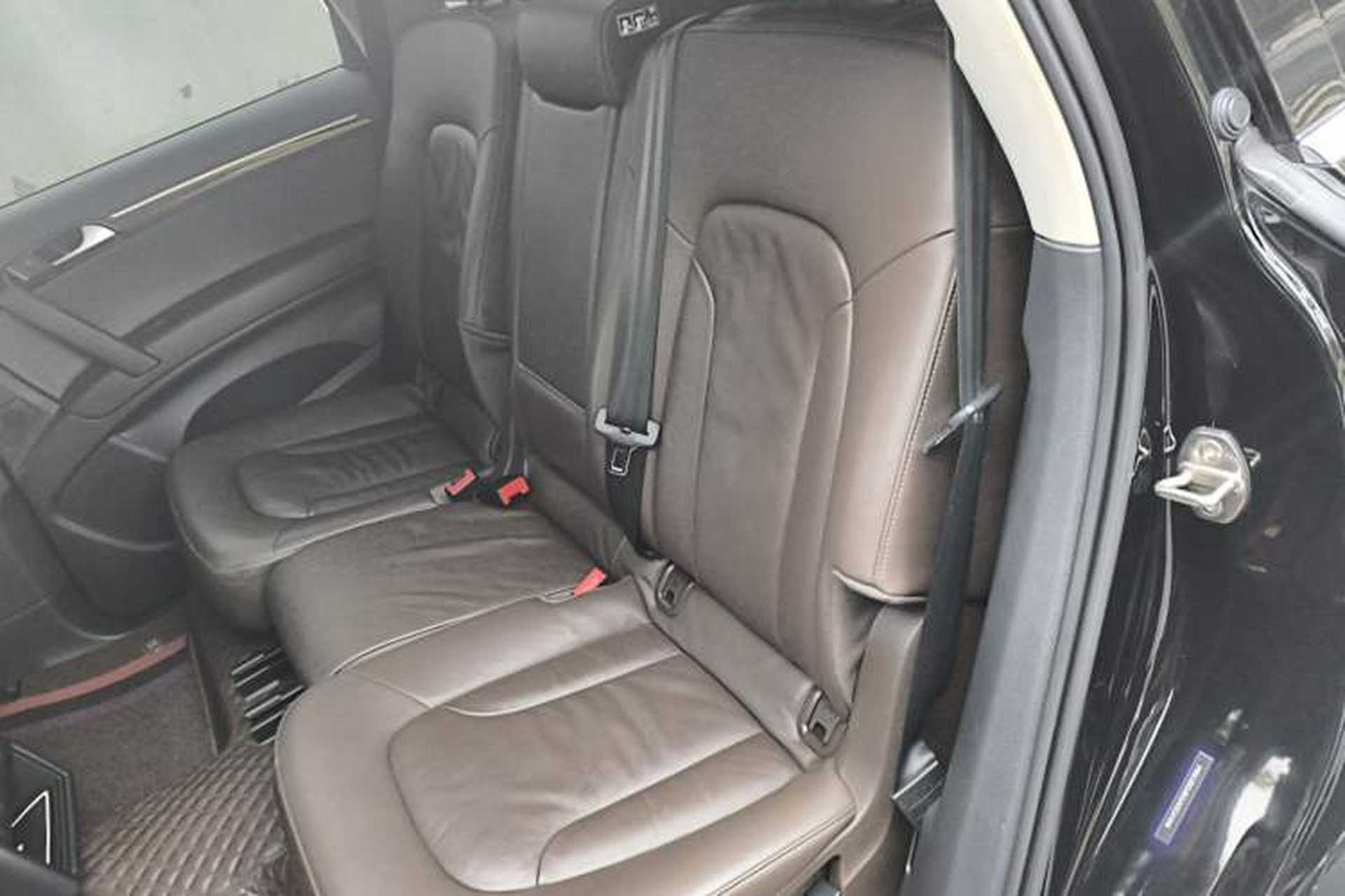 Used Audi Q7  Left Rear Seat