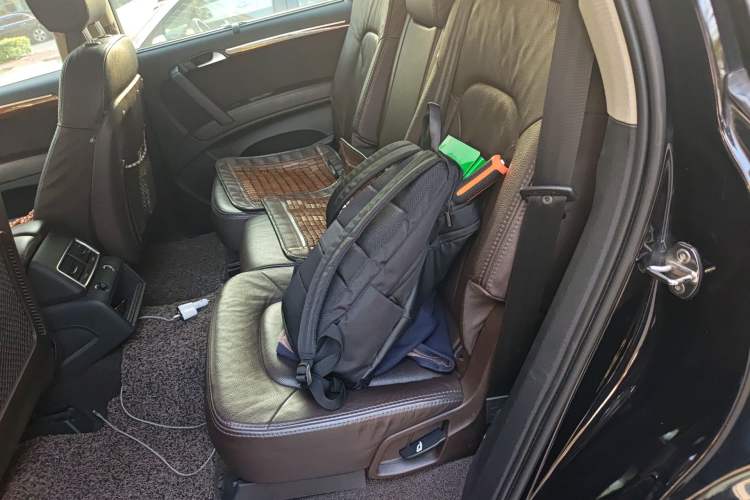 Used Audi Q7 2015 35 TFSI Ambition Edition Left Rear Seat