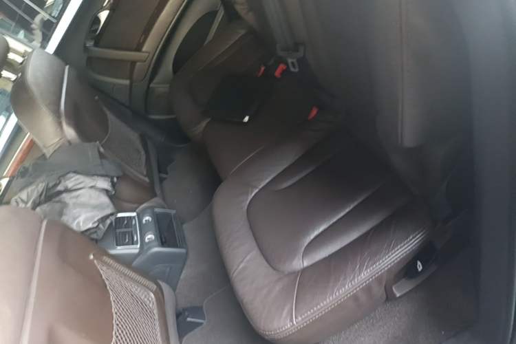 Used Audi Q7 2015 35 TFSI Ambition Edition Left Rear Seat