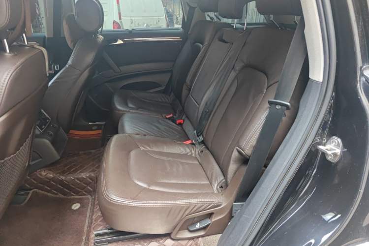 Used Audi Q7 2015 35 TFSI Ambition Edition Left Rear Seat