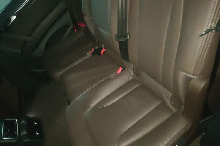 Used Audi Q7 2015 35 TDI Excellence Edition Left Rear Seat