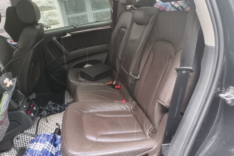 Used Audi Q7 2015 35 TDI Excellence Edition Left Rear Seat