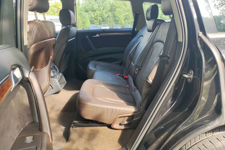 Used Audi Q7 2015 35 TFSI Ambition Edition Left Rear Seat