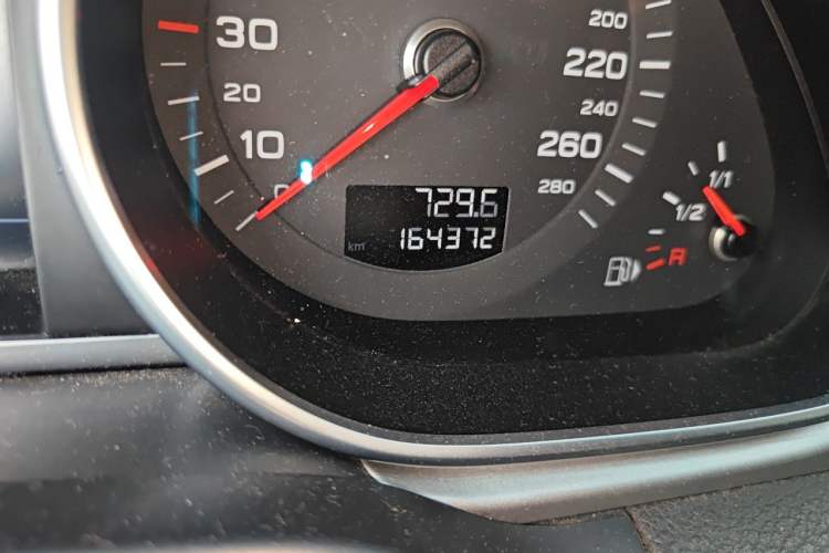 Used Audi Q7 2015 40 TFSI Collector's Edition Odometer Close Up