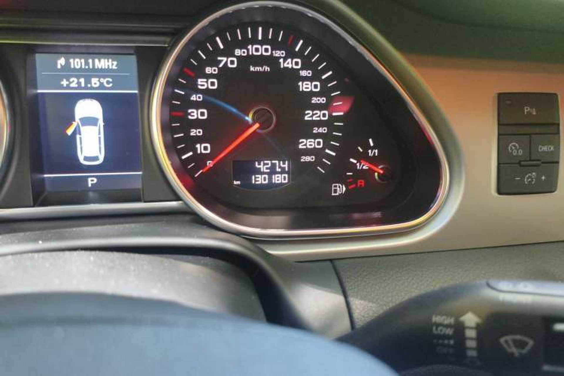 Used Audi Q7 2015 40 TFSI Collector's Edition Odometer Close Up