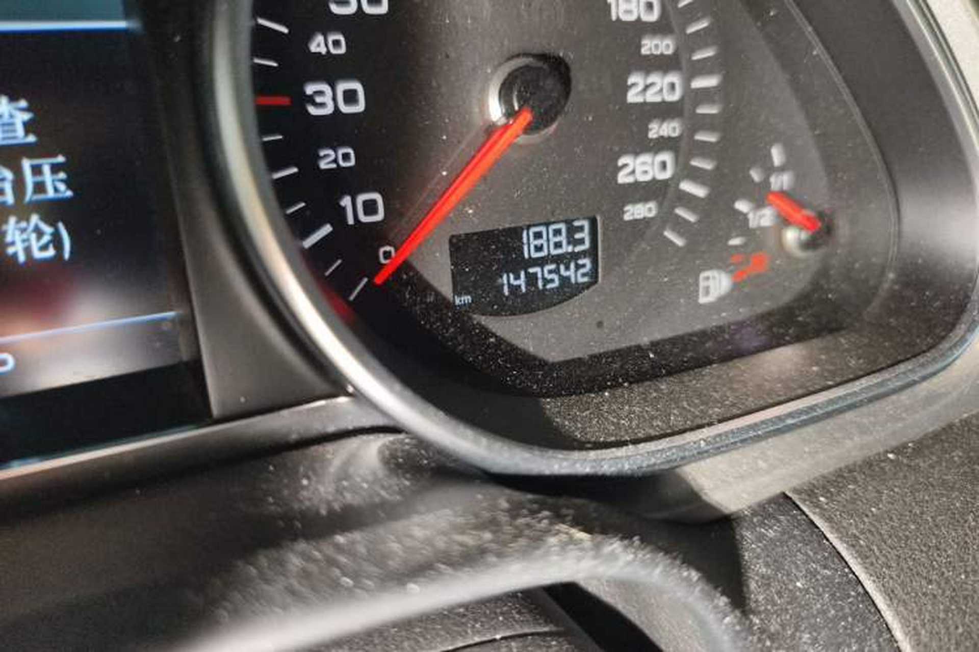 Used Audi Q7 2015 35 TFSI Ambition Edition Odometer Close Up