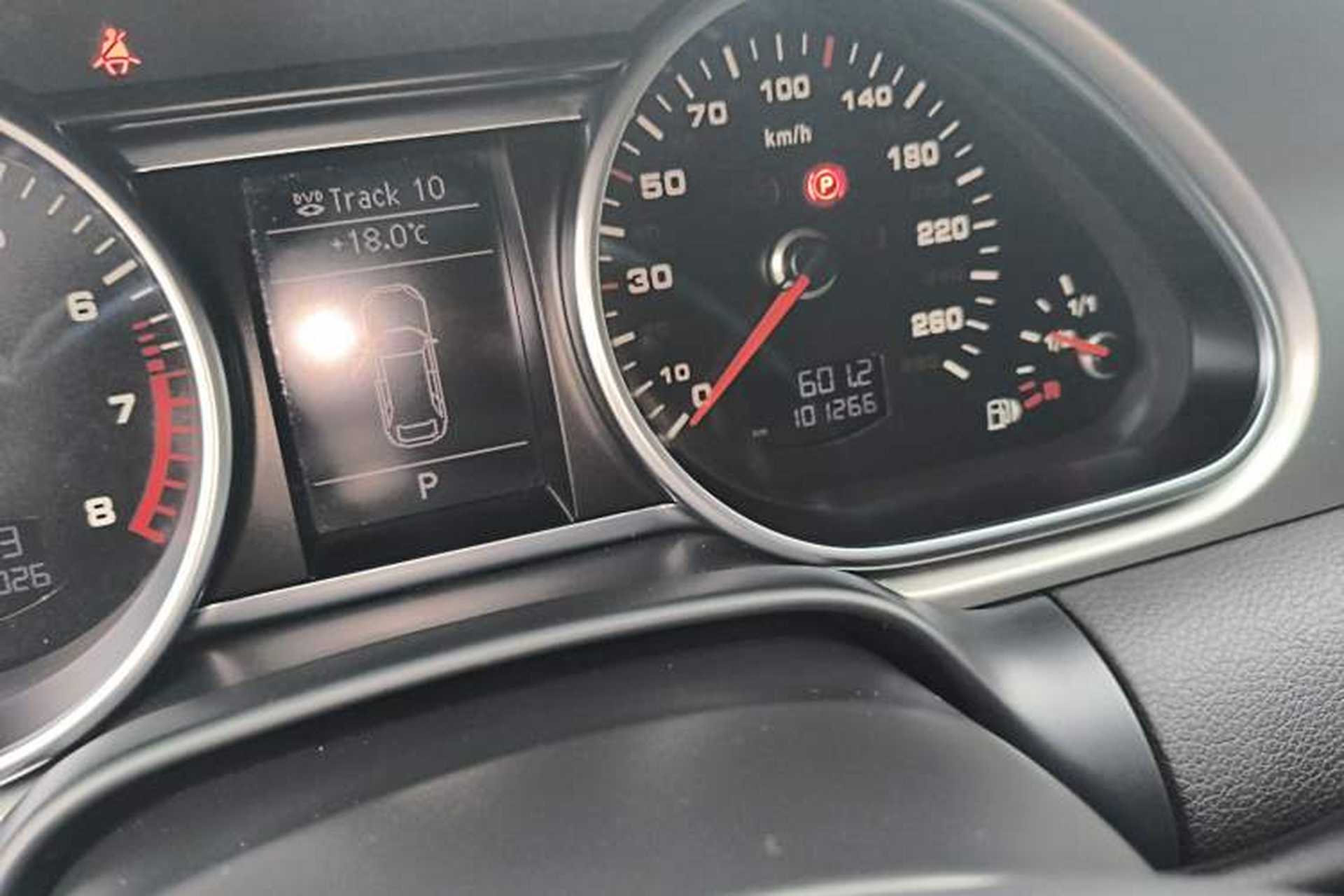 Used Audi Q7  Odometer Close Up