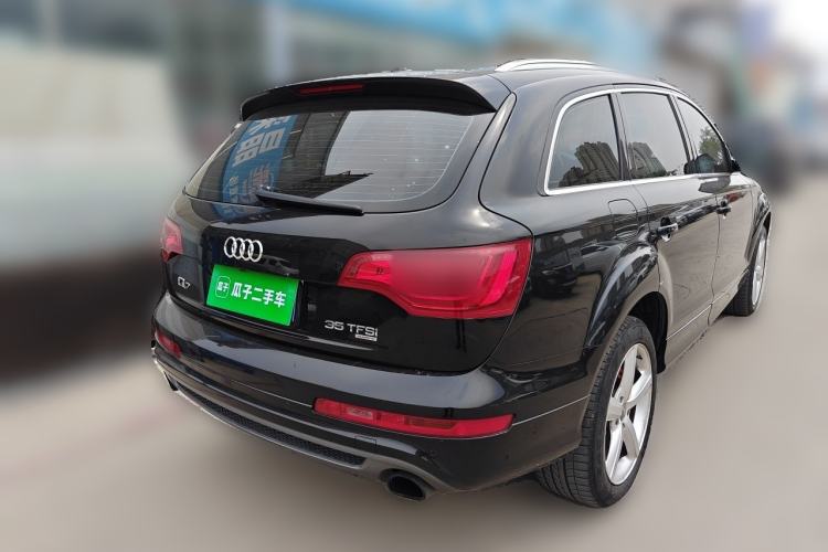 Used Audi Q7 2015 35 TFSI Sport Edition Rear Right 45 Deg