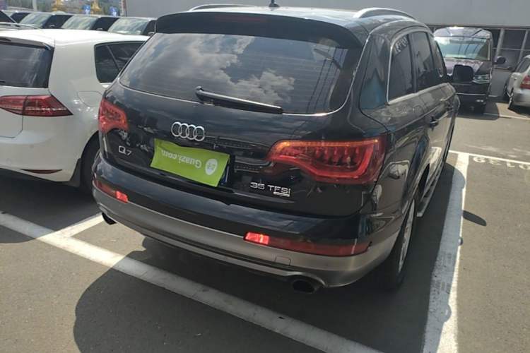 Used Audi Q7 2015 35 TFSI Ambition Edition Rear Right 45 Deg