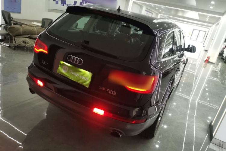 Used Audi Q7 2015 35 TFSI Ambition Edition Rear Right 45 Deg
