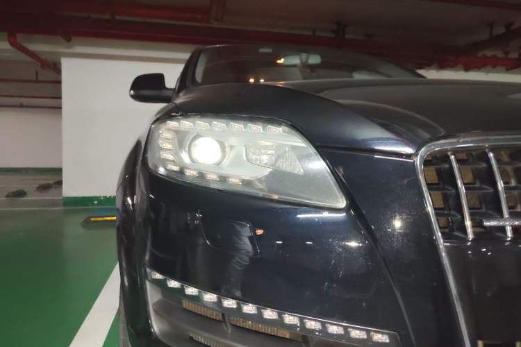 Used Audi Q7 2015 35 TFSI Ambition Edition Right Front Headlight
