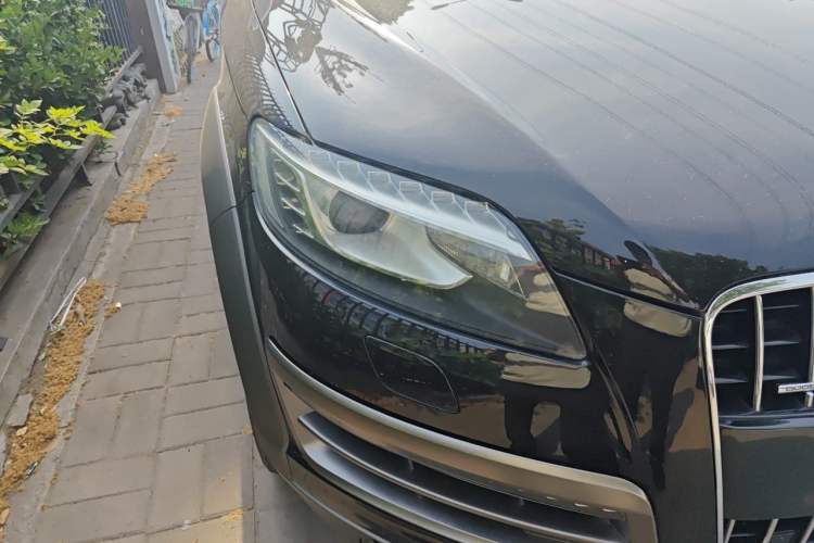 Used Audi Q7 2015 40 TFSI Collector's Edition Right Front Headlight