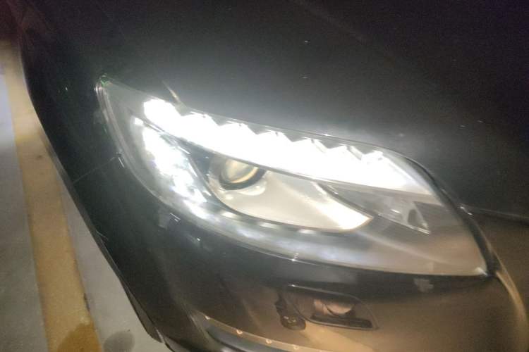 Used Audi Q7 2015 35 TFSI Ambition Edition Right Front Headlight