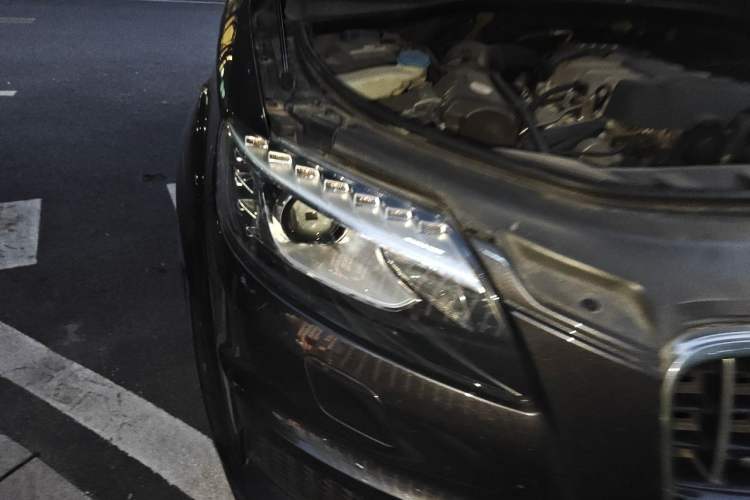 Used Audi Q7 2015 35 TFSI Ambition Edition Right Front Headlight