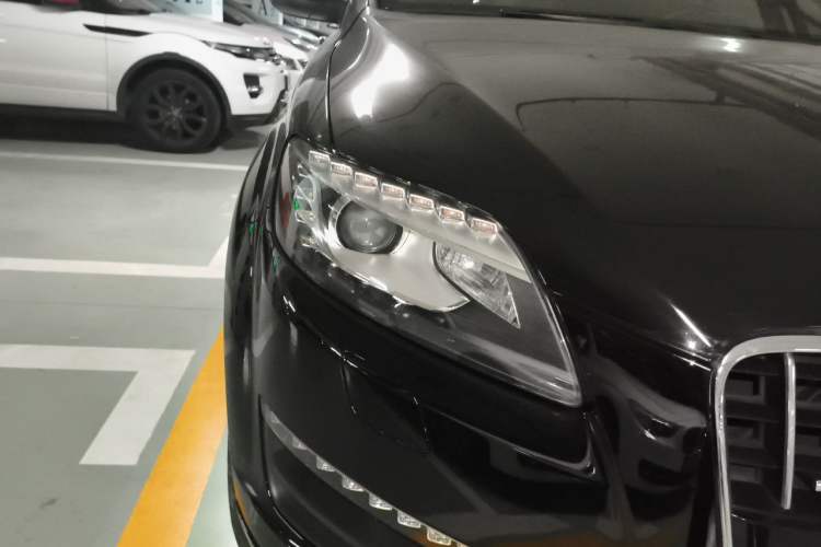 Used Audi Q7 2015 35 TFSI Ambition Edition Right Front Headlight
