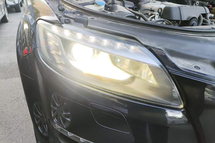 Used Audi Q7 2015 35 TFSI Ambition Edition Right Front Headlight