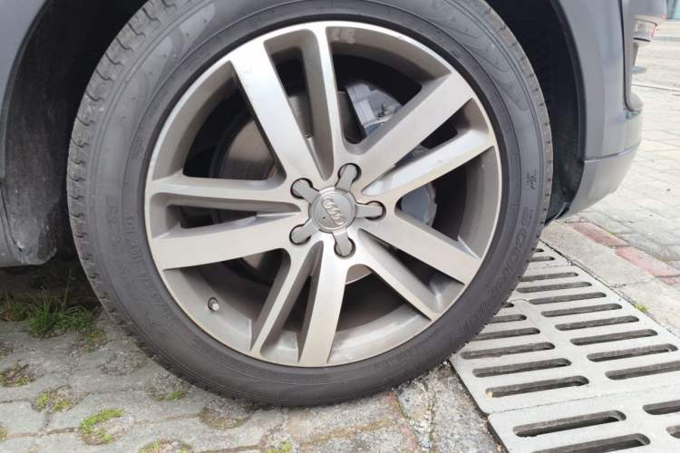 Used Audi Q7 2015 40 TFSI Collector's Edition Right Front Wheel Hub