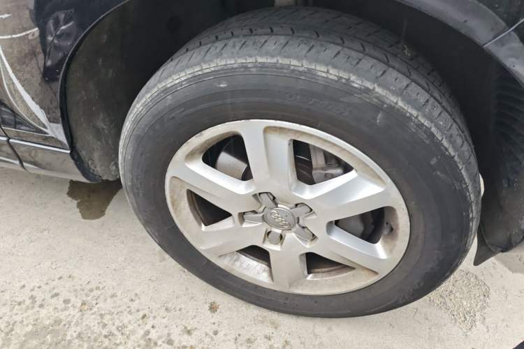 Used Audi Q7 2015 35 TFSI Ambition Edition Right Front Wheel Hub