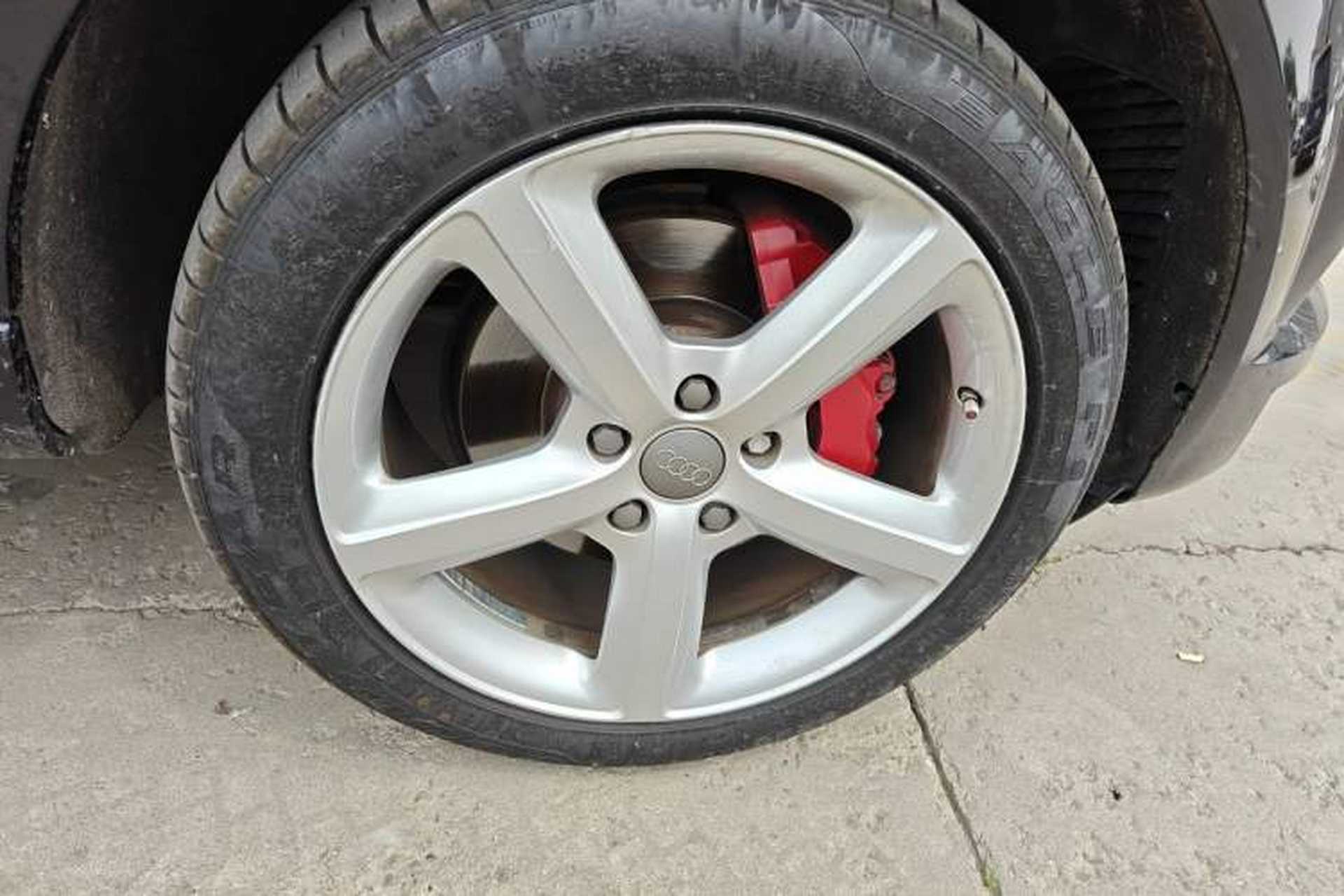 Used Audi Q7 2015 35 TFSI Sport Edition Right Front Wheel Hub