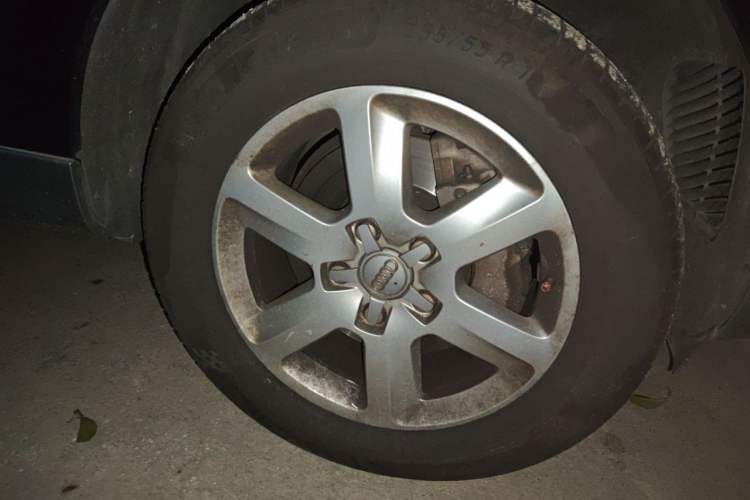 Used Audi Q7 2015 35 TFSI Ambition Edition Right Front Wheel Hub