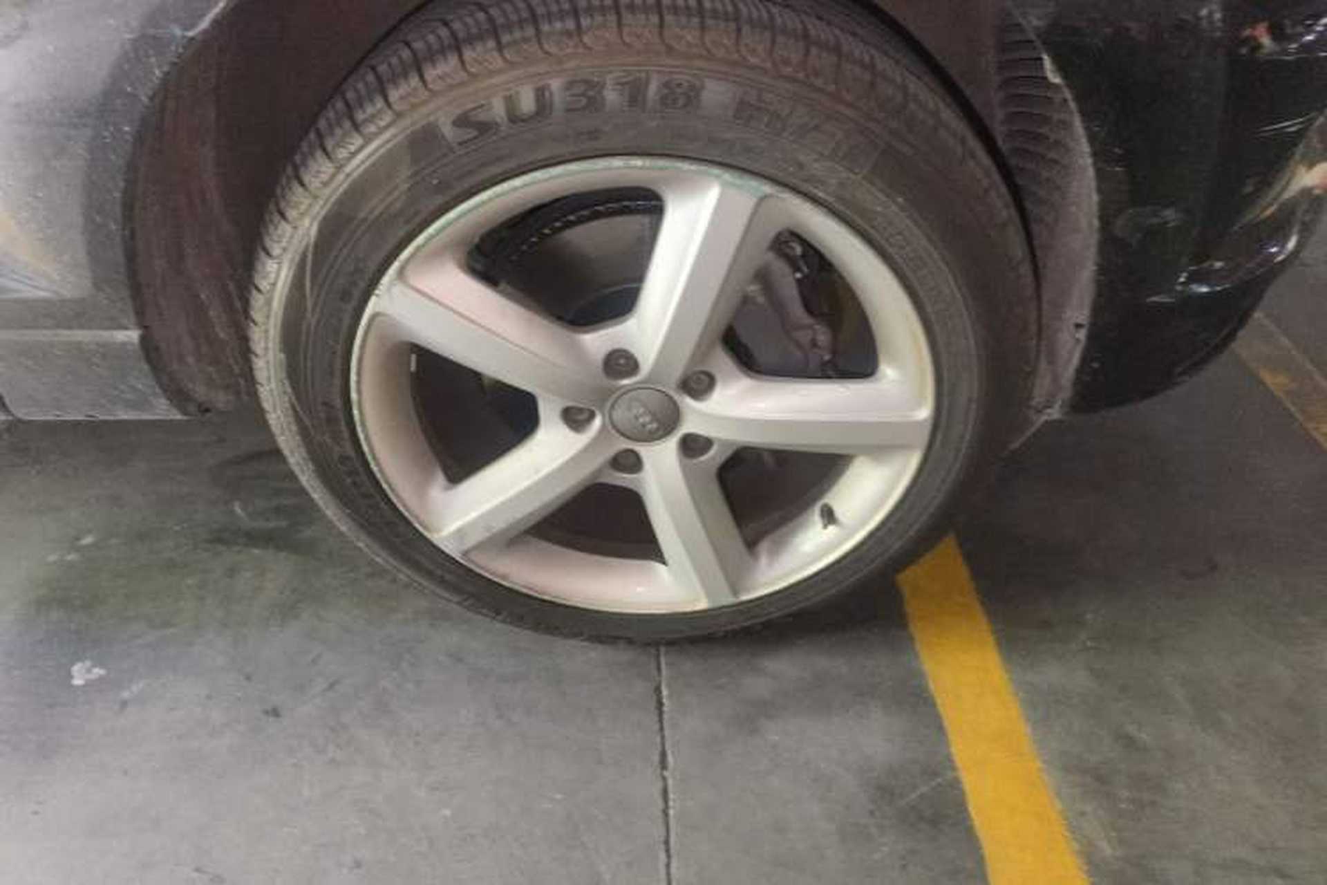 Used Audi Q7 2015 35 TFSI Ambition Edition Right Front Wheel Hub