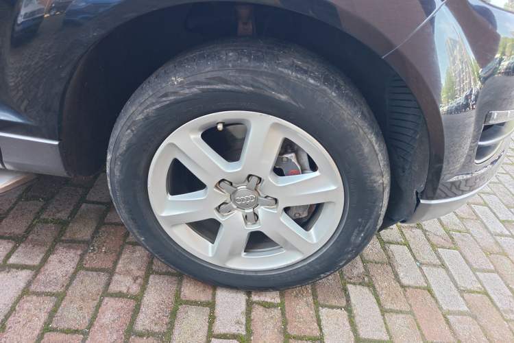 Used Audi Q7 2015 35 TFSI Ambition Edition Right Front Wheel Hub