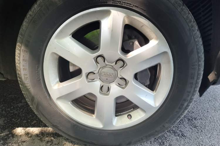 Used Audi Q7 2015 35 TFSI Ambition Edition Right Front Wheel Hub