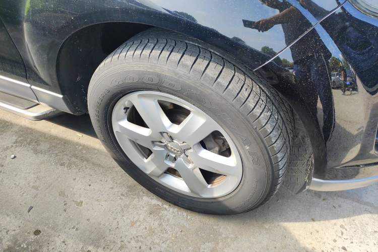 Used Audi Q7 2015 35 TFSI Ambition Edition Right Front Wheel Hub